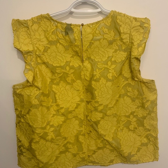 Lace yellow top (2 for 20$) - Picture 2 of 3